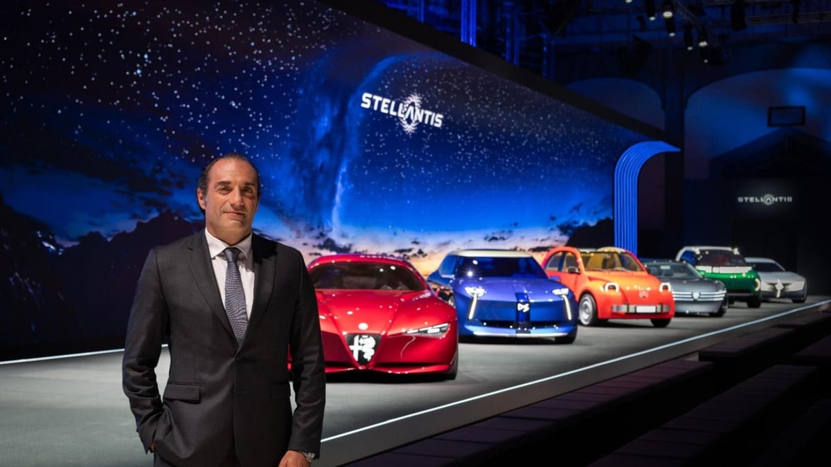Fotografía que ilustra la noticia: Antonio Filosa: “Stellantis Vigo tiene buen equipo y su producción se enfoca a Europa”