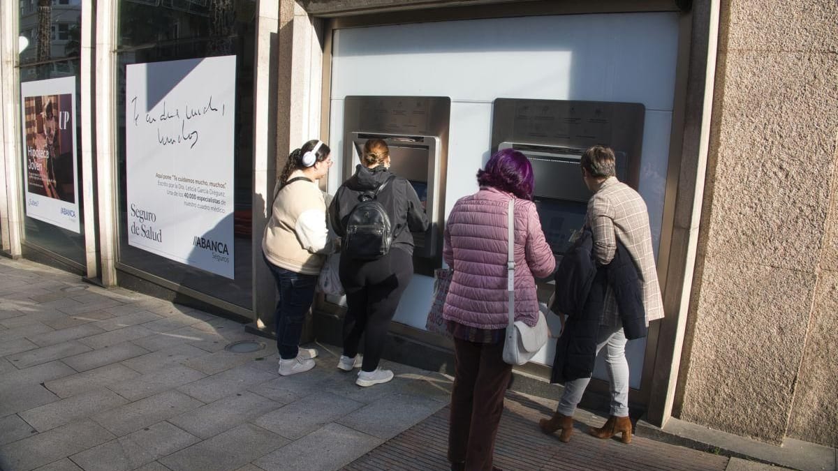 Fotografía que ilustra la noticia: El ahorro crece cinco veces más que el crédito en Vigo y provincia