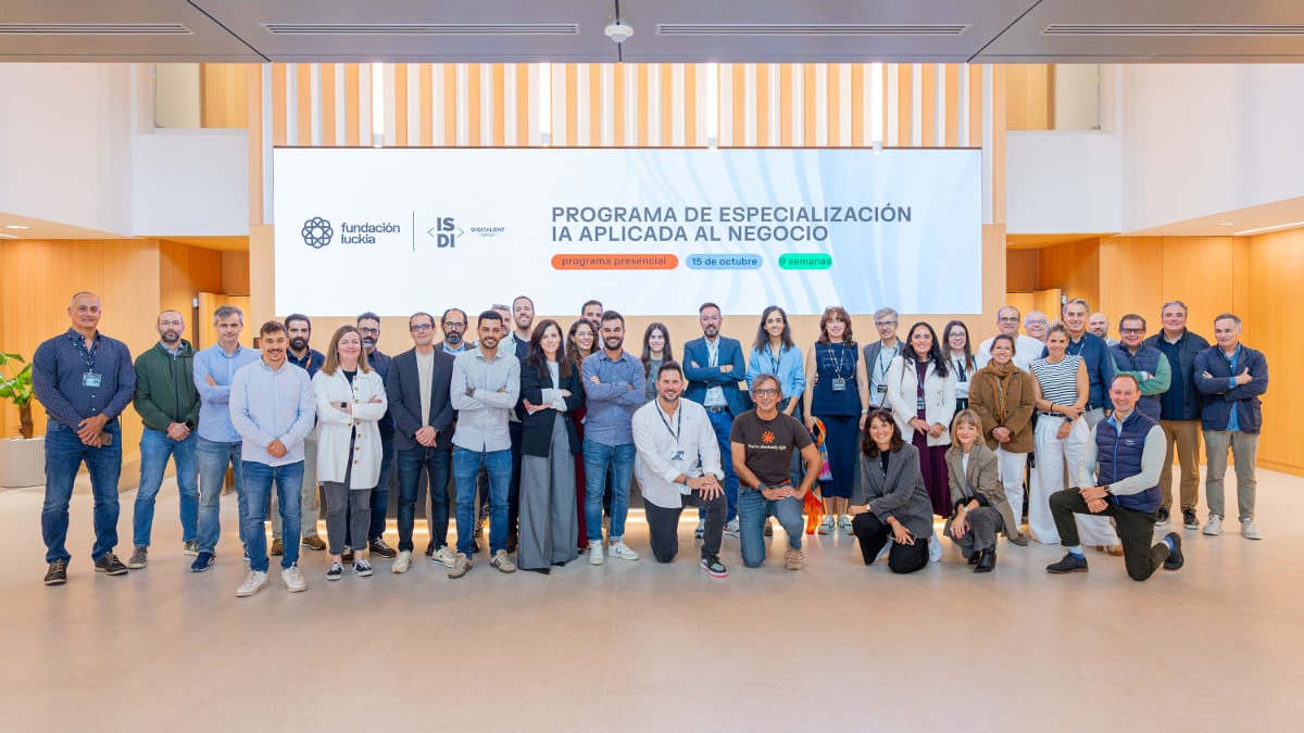 Fotografía que ilustra la noticia: Fundación Luckia lanza un programa para que directivos gallegos lideren la IA en sus empresas