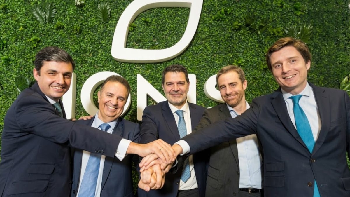 Fotografía que ilustra la noticia: Ignis y KKR capitalizan con 60 millones su filial de hidrógeno para acelerar la planta de A Coruña