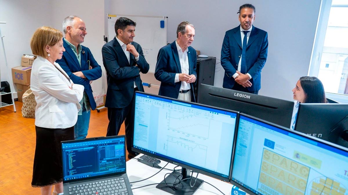 Fotografía que ilustra la noticia: Indra y SEPI cifran en 110 millones su planta de semiconductores fotónicos de Vigo, que creará 90 empleos
