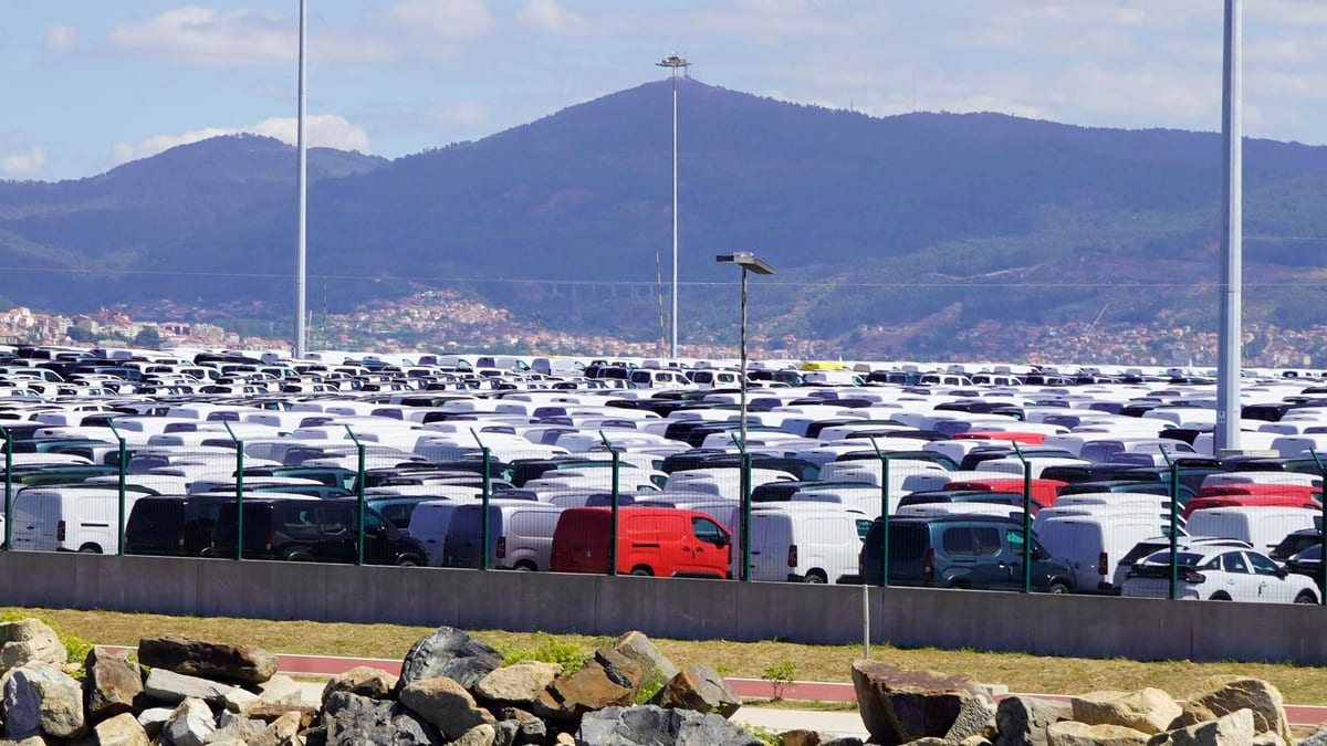 Fotografía que ilustra la noticia: La importación de coches chinos crece un 120% en Vigo y la provincia, según el puerto