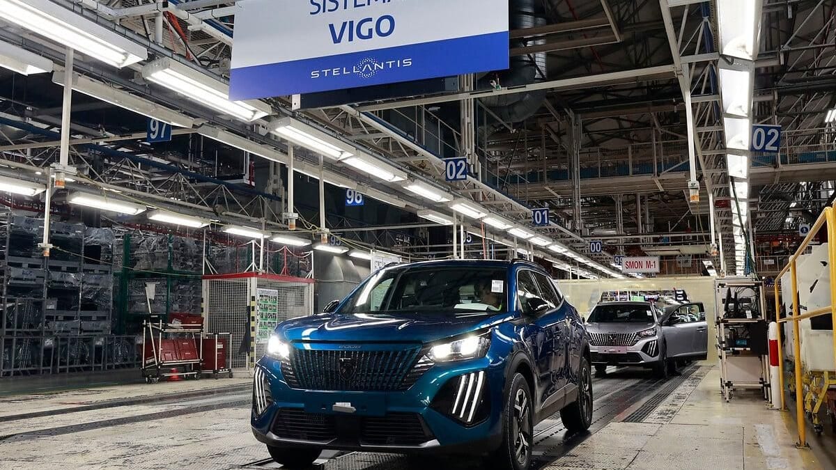 Fotografía que ilustra la noticia: La justicia obliga a Stellantis Vigo a revocar un cambio de turno a un operario que pidió adaptar su puesto