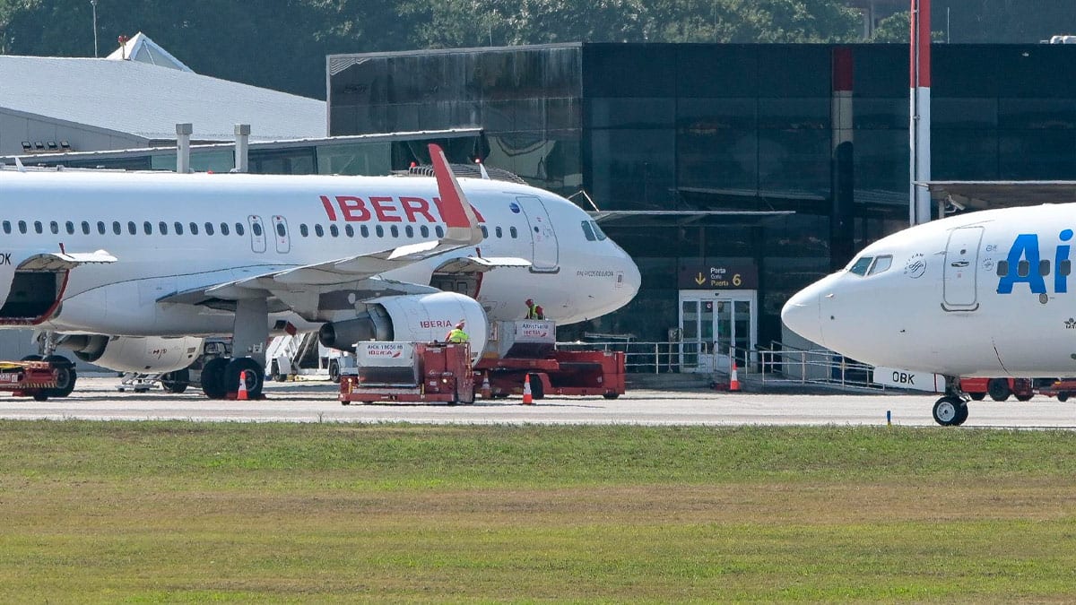 Fotografía que ilustra la noticia: Volotea se queda sola en el concurso para operar cinco rutas desde Alvedro